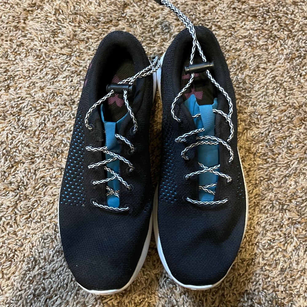Women’s running shoes